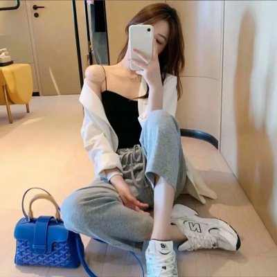 穿着鞋子的贝壳马塞尔